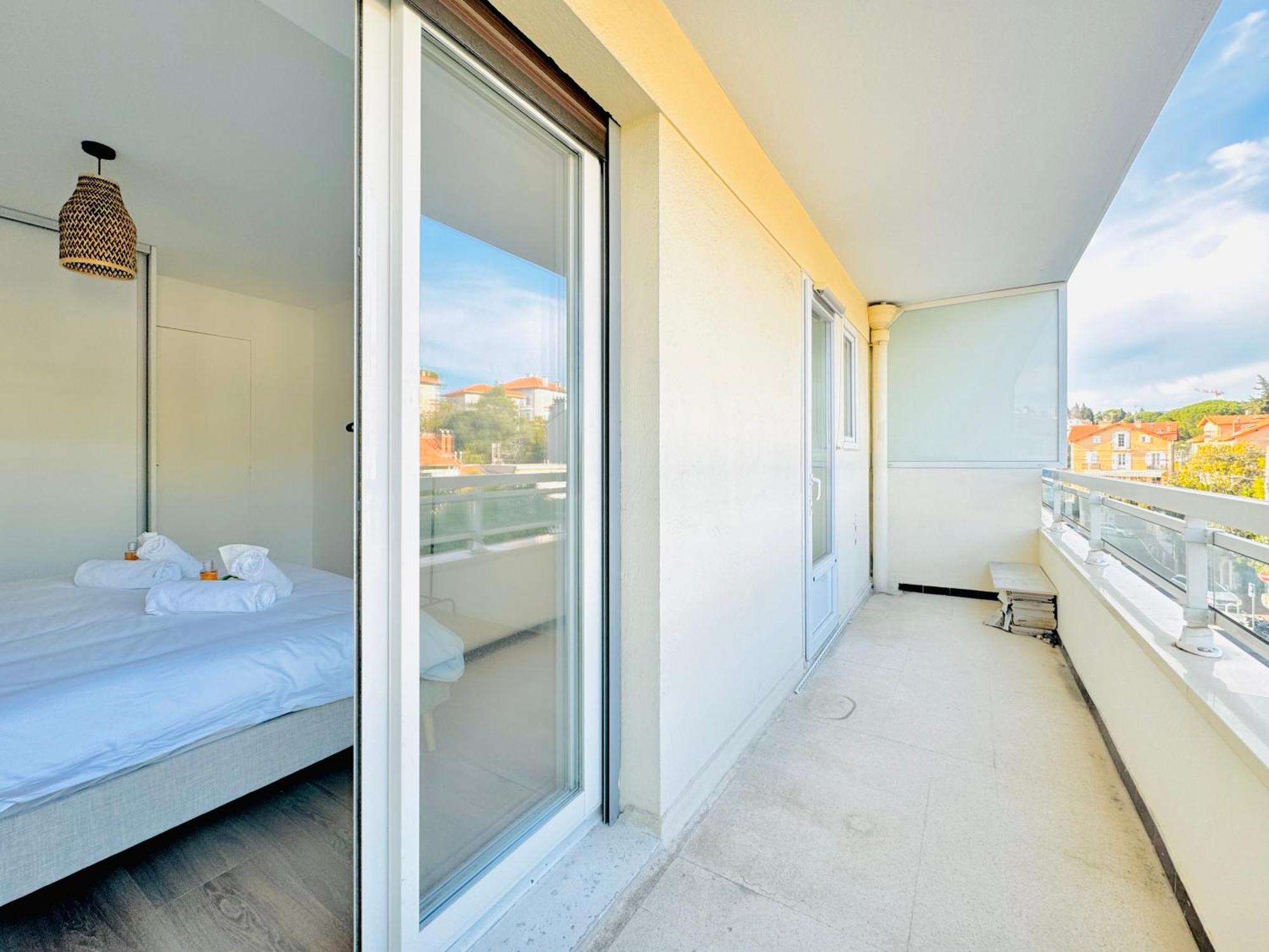 Le Saint-jean - Cozy Terrasses Appartement *